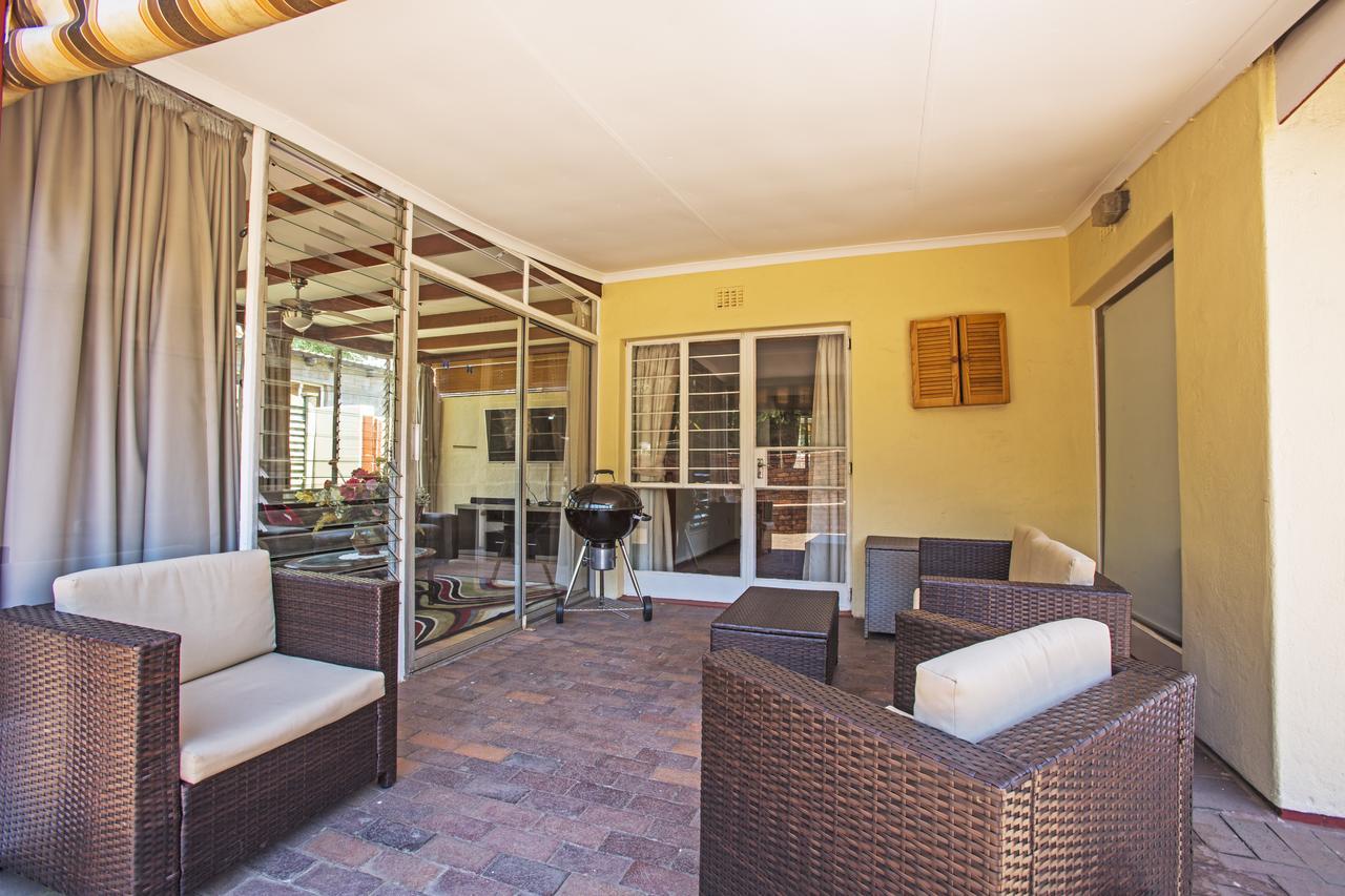 Chalet no. 2 Petunia Johannesburg Exterior foto