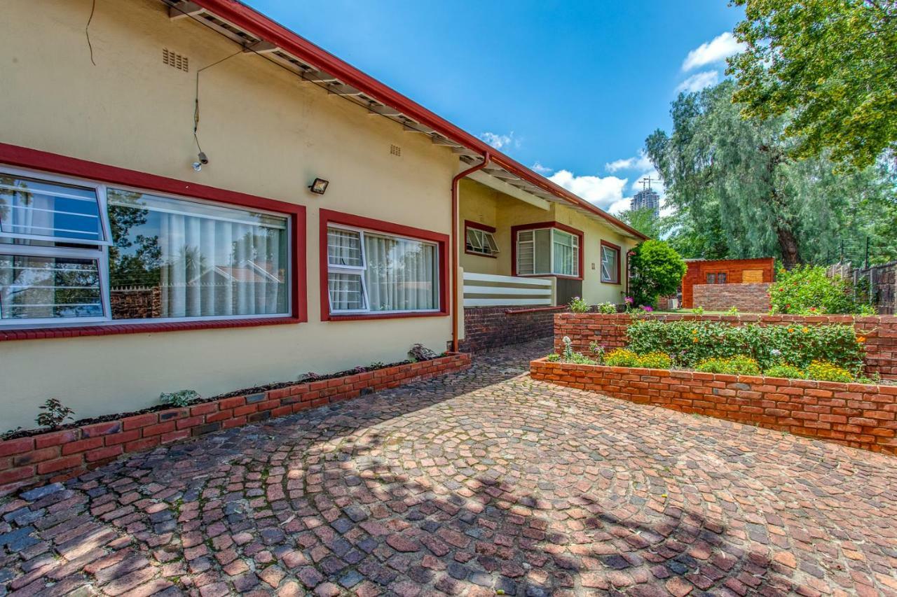 Chalet no. 2 Petunia Johannesburg Exterior foto